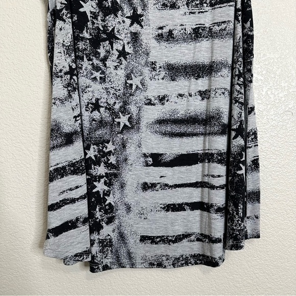 Cynthia Rowley Gray Patriotic Very Soft Tank Top, Size 1X - Picture 6 of 9